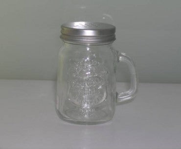 Glas mit Griffen