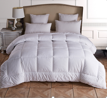 Jorgan i Bardhe 50%Pambuk 50%Poliester 250gsm 200 T